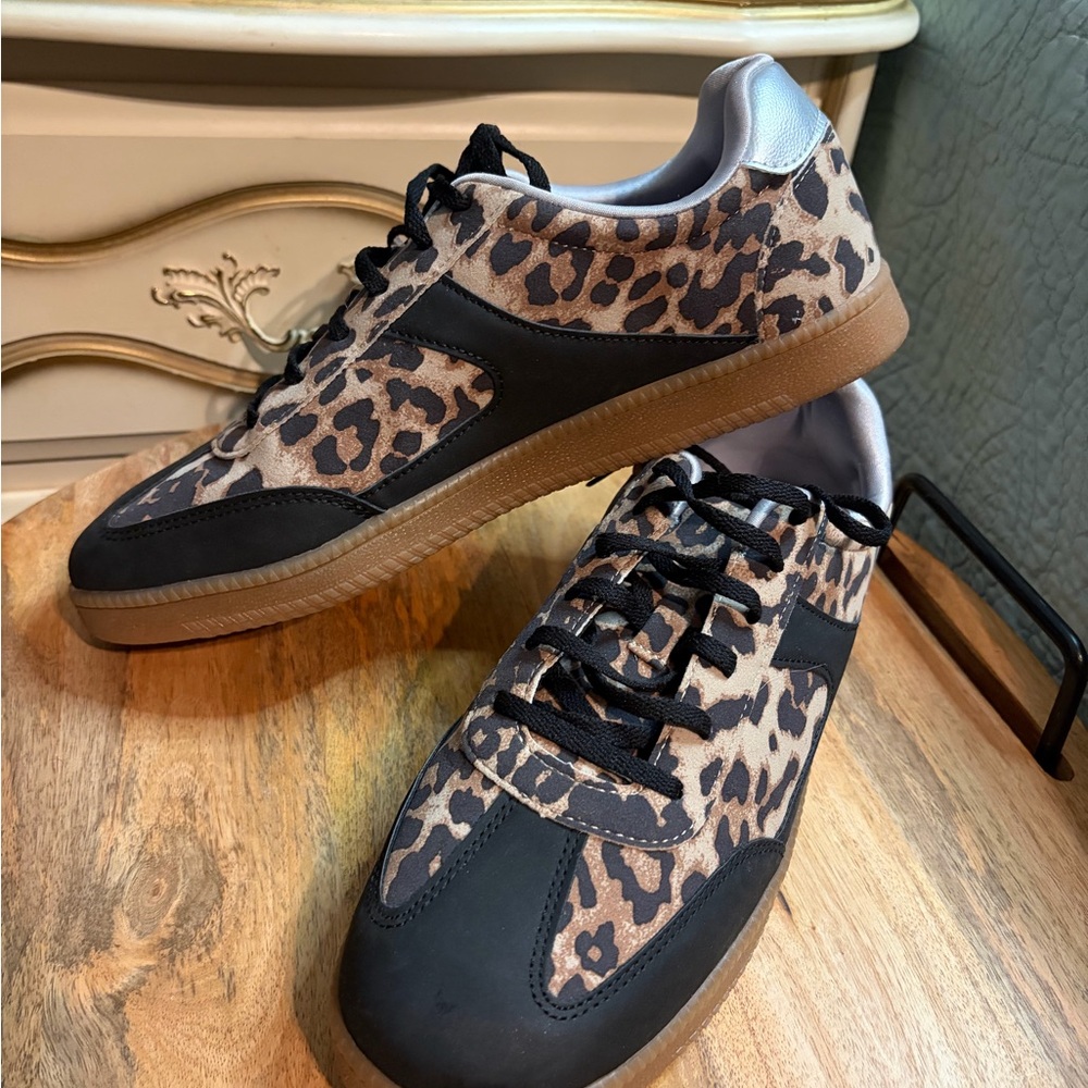 No Boundaries Leopard Print Women's Sneakers